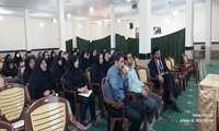 دکترمحمدتقی شفیعی محقق و پژوهشگر حوزه جمعیت کشور در جمع کارکنان مرکزبهداشت تویسرکان :